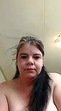 Snapshot of Hornyparratjie chatting on 01-16-25, 11:37 Hornyparratjie online show from 01-16-25, 11:37