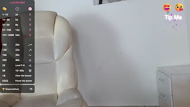 Snapshot of tonibelmont chatting on 02-15-25, 09:48 tonibelmont online show from 02-15-25, 09:48