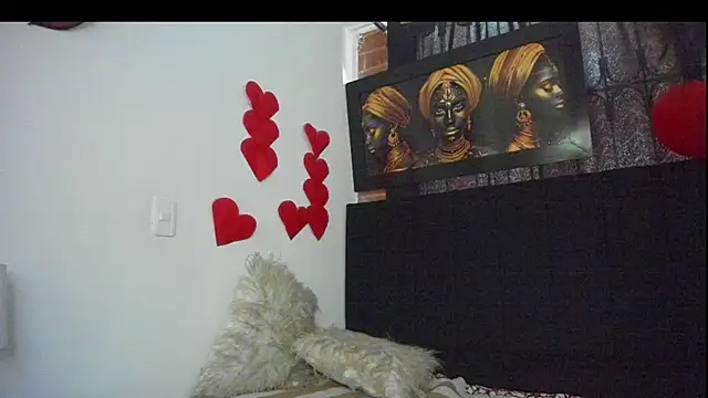 Evaaross 2345 online show from 02-21-25, 07:43