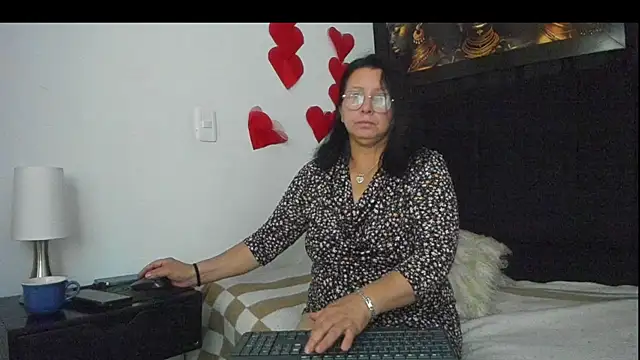 Evaaross 2345 online show from 03-05-25, 10:55