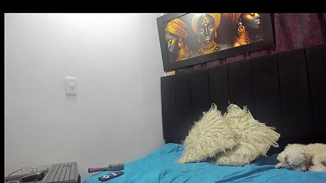 Evaaross 2345 online show from 10-16-25, 02:51