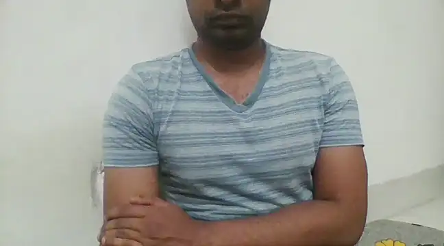 Snapshot of RKumar1994 chatting on 12-04-24, 04:05 RKumar1994 online show from 12-04-24, 04:05