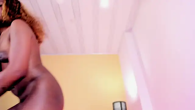 HellenHylls online show from 12-11-24, 12:02