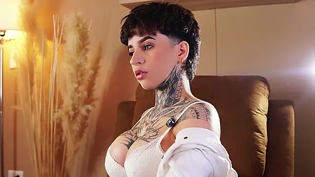 AliceShazaham  online show from 05-10-26, 08:52