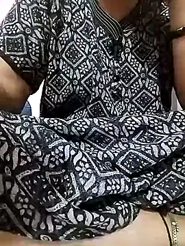 Snapshot of PayalSharmahot143 chatting on 02-04-25, 07:44 PayalSharmahot143 online show from 02-04-25, 07:44