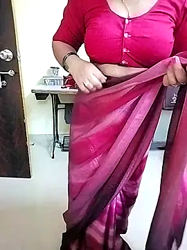 Snapshot of PayalSharmahot143 chatting on 09-18-25, 03:41 PayalSharmahot143 online show from 09-18-25, 03:41