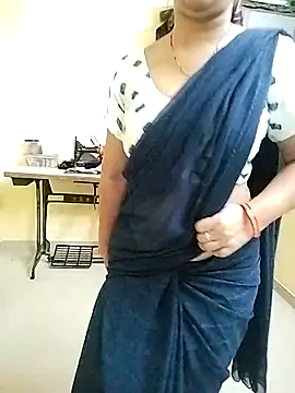 Snapshot of PayalSharmahot143 chatting on 09-30-25, 04:45 PayalSharmahot143 online show from 09-30-25, 04:45