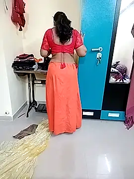 Snapshot of PayalSharmahot143 chatting on 10-14-25, 02:34 PayalSharmahot143 online show from 10-14-25, 02:34