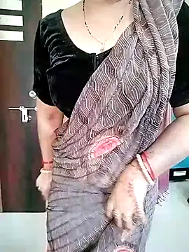 Snapshot of PayalSharmahot143 chatting on 10-16-25, 04:02 PayalSharmahot143 online show from 10-16-25, 04:02