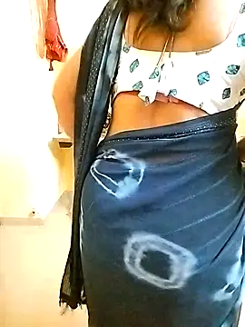 Snapshot of PayalSharmahot143 chatting on 11-24-25, 05:34 PayalSharmahot143 online show from 11-24-25, 05:34