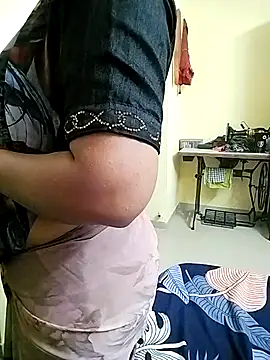 Snapshot of PayalSharmahot143 chatting on 11-26-25, 01:01 PayalSharmahot143 online show from 11-26-25, 01:01