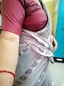 Snapshot of PayalSharmahot143 chatting on 12-14-25, 02:17 PayalSharmahot143 online show from 12-14-25, 02:17