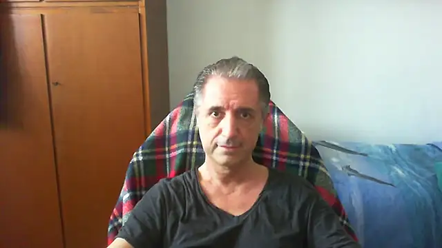 lliuk70mi online show from 04-08-26, 03:12