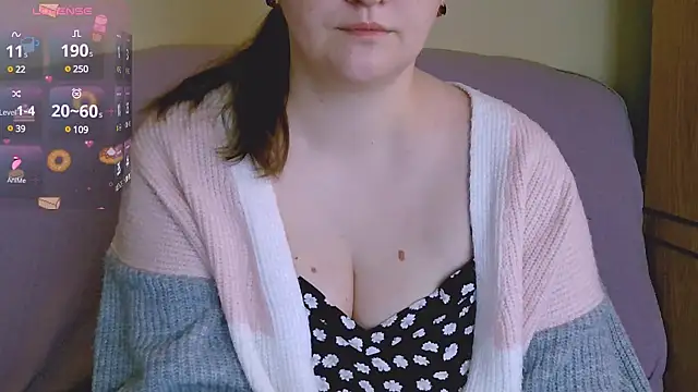 ChubbyMaia online show from 02-11-25, 01:20