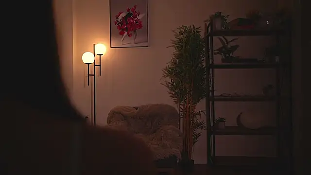 Snapshot of AudreyBarren chatting on 09-21-25, 04:47 AudreyBarren online show from 09-21-25, 04:47