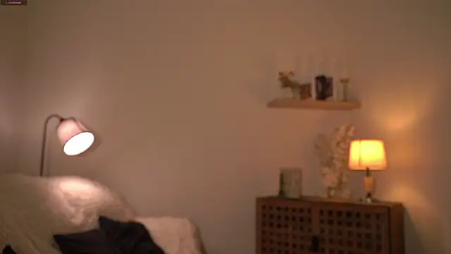 Snapshot of AudreyBarren chatting on 11-30-25, 04:16 AudreyBarren online show from 11-30-25, 04:16