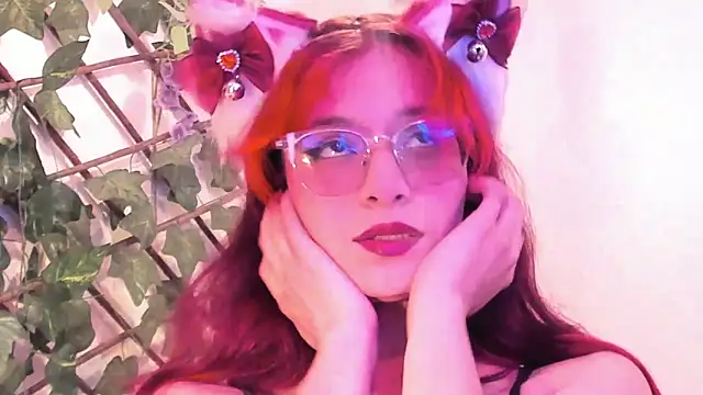 Snapshot of RedMeloddy chatting on 11-02-25, 08:11 RedMeloddy online show from 11-02-25, 08:11