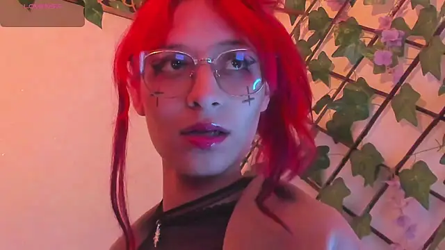 Snapshot of RedMeloddy chatting on 11-20-25, 09:25 RedMeloddy online show from 11-20-25, 09:25