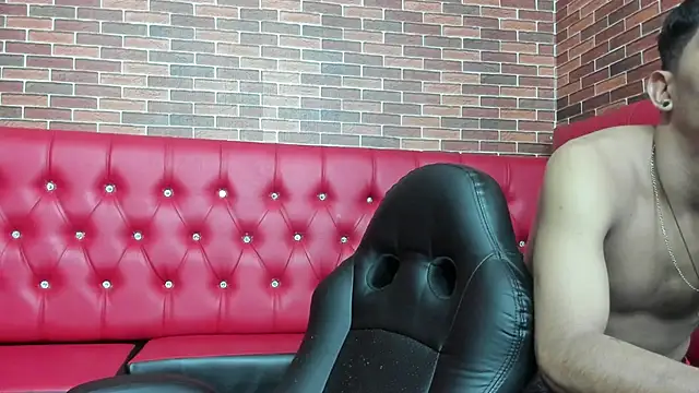 Snapshot of Annyeli chatting on 12-29-24, 05:31 Annyeli online show from 12-29-24, 05:31