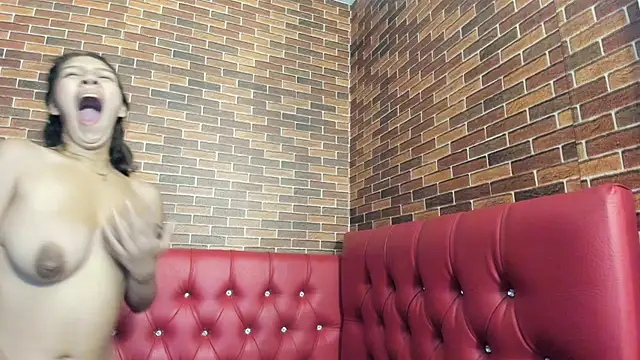 Snapshot of Annyeli chatting on 01-22-25, 04:55 Annyeli online show from 01-22-25, 04:55