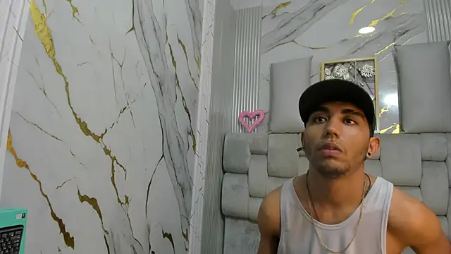 Snapshot of Annyeli chatting on 02-07-25, 12:31 Annyeli online show from 02-07-25, 12:31