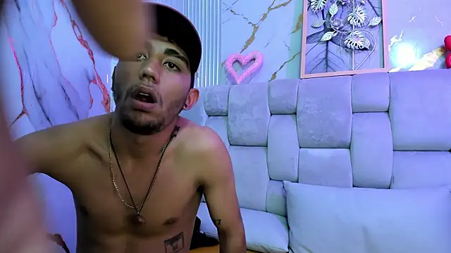 Snapshot of Annyeli chatting on 02-09-25, 10:09 Annyeli online show from 02-09-25, 10:09