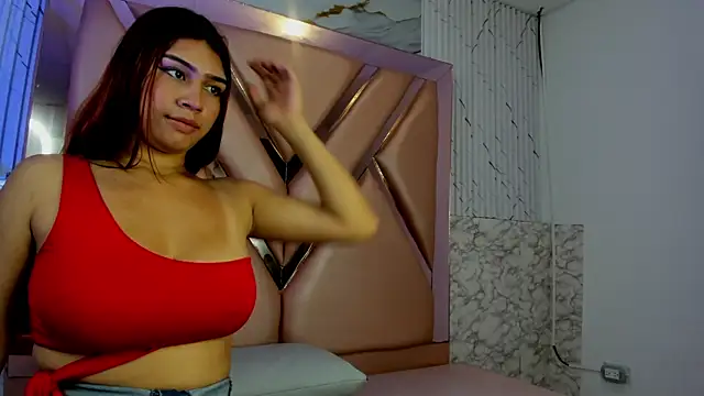 Snapshot of Annyeli chatting on 09-24-25, 02:20 Annyeli online show from 09-24-25, 02:20