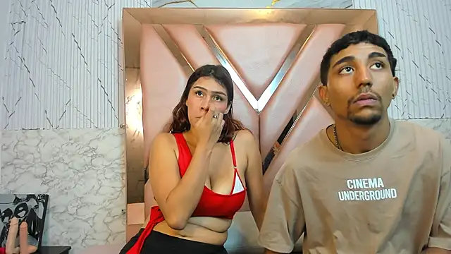 Snapshot of Annyeli chatting on 10-01-25, 02:23 Annyeli online show from 10-01-25, 02:23