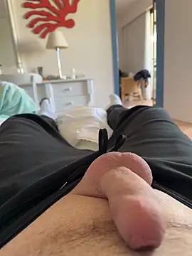 Snapshot of Gartengolem chatting on 03-09-25, 10:08 Gartengolem online show from 03-09-25, 10:08