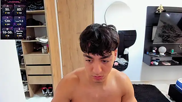 Cristhian Evans online show from 10-09-25, 02:26