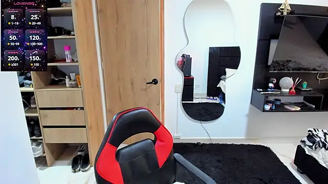 Cristhian Evans online show from 10-11-25, 01:20