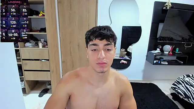 Cristhian Evans online show from 10-14-25, 01:12