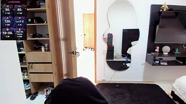 Cristhian Evans online show from 10-20-25, 02:17