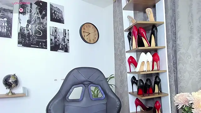 SophieBaker   online show from 03-09-26, 12:47