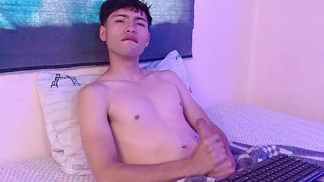 Snapshot of nolanjay_ chatting on 02-20-25, 02:13 nolanjay online show from 02-20-25, 02:13