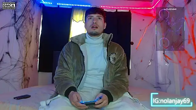 Snapshot of nolanjay_ chatting on 10-16-25, 04:19 nolanjay online show from 10-16-25, 04:19