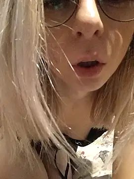 Butterfly Lily online show from 01-05-25, 07:17