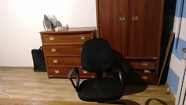 Butterfly Lily online show from 02-28-25, 04:20