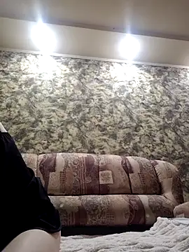 Butterfly Lily online show from 09-19-25, 06:15