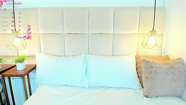 LinaGlam online show from 12-27-24, 10:37