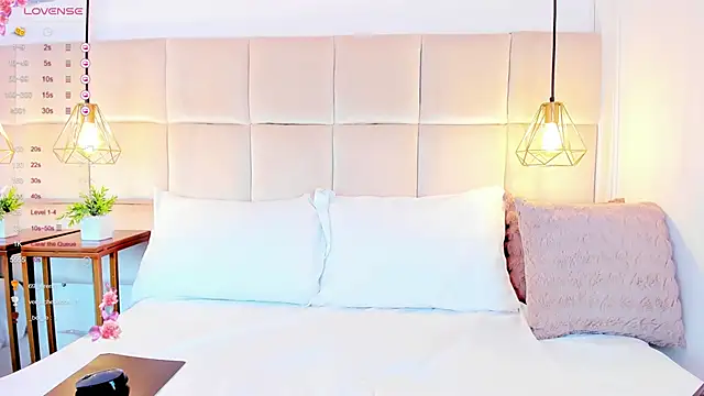 LinaGlam online show from 01-07-25, 10:41