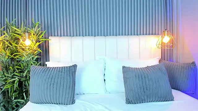 LinaGlam online show from 10-21-25, 10:32