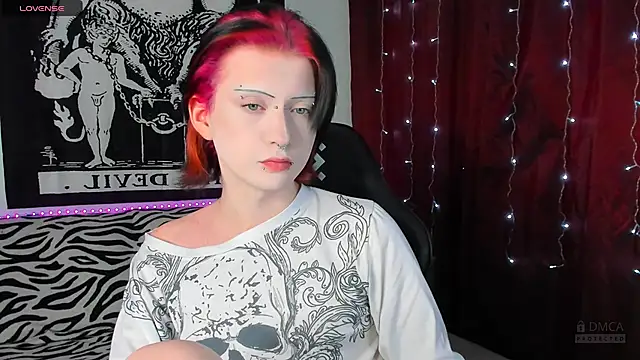 Snapshot of Vailyreb_ chatting on 12-22-24, 10:28 Vailyreb online show from 12-22-24, 10:28