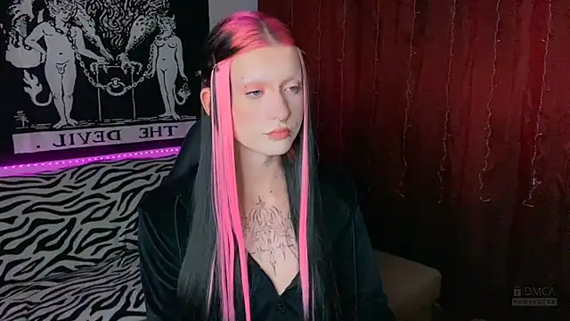 Snapshot of Vailyreb_ chatting on 02-12-25, 02:32 Vailyreb online show from 02-12-25, 02:32