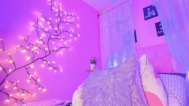 Snapshot of Dulce_Girl_ chatting on 03-06-25, 06:41 Dulce Girl  online show from 03-06-25, 06:41