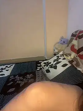 Snapshot of _riyaahahaha_ chatting on 02-22-25, 09:34  riyaahahaha  online show from 02-22-25, 09:34