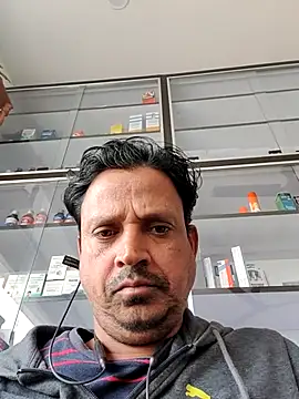 Raj1043 online show from 11-13-25, 06:01