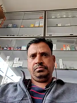 Raj1043 online show from 11-19-25, 05:29