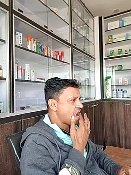 Raj1043 online show from 11-26-25, 05:19