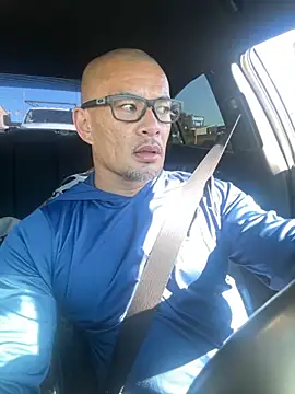 EatMyCake831 online show from 10-28-25, 06:32